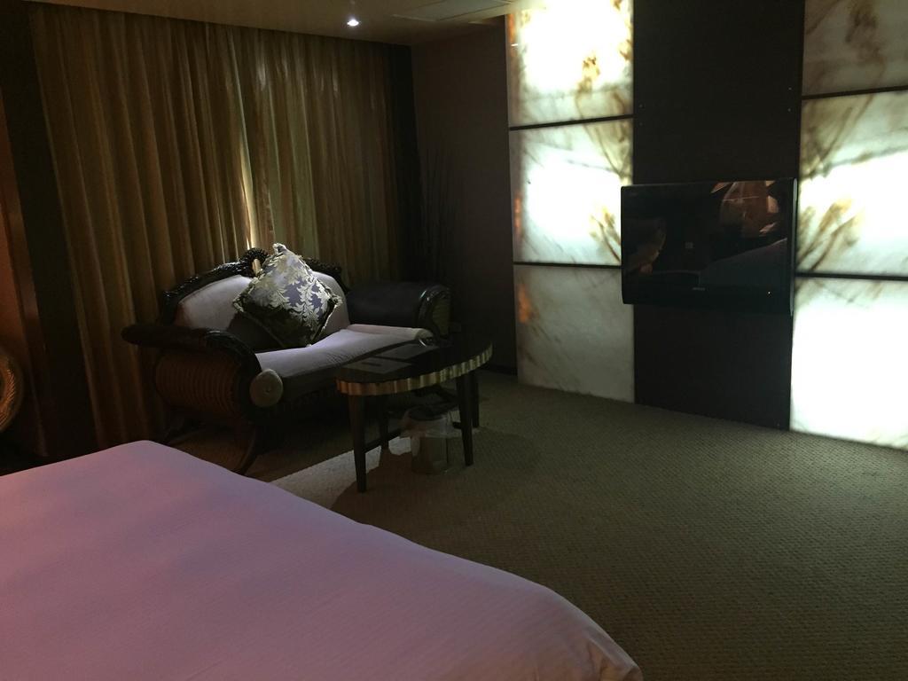 Crystal Business Motel Синьчжу Экстерьер фото